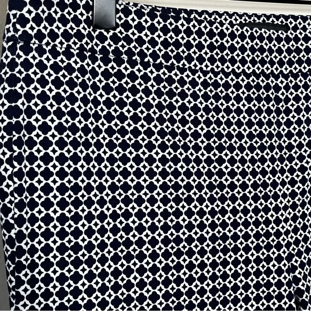 TALBOTS Chatham Ankle Pants Navy White Geo Print Size 10 Petite Preppy - Picture 4 of 8
